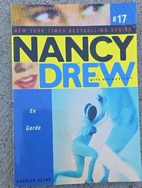 Nancy Drew #17 "En Garde" - Yellow & Blue Paperback